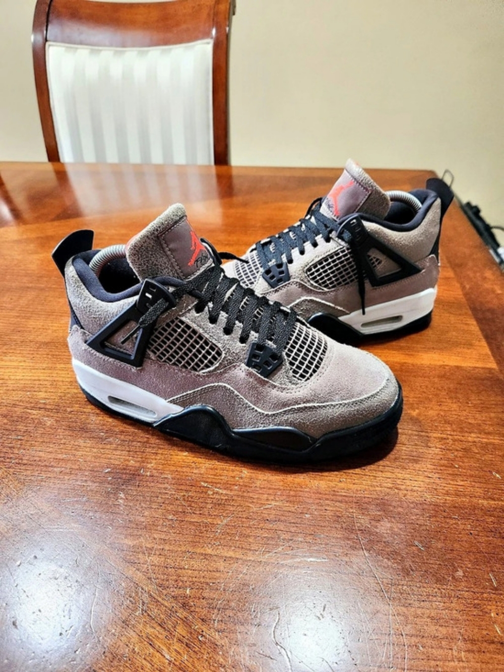 Jordan Air Jordan 4 Retro 'Taupe Haze' Sneakers US 6Y Gray & Black Used